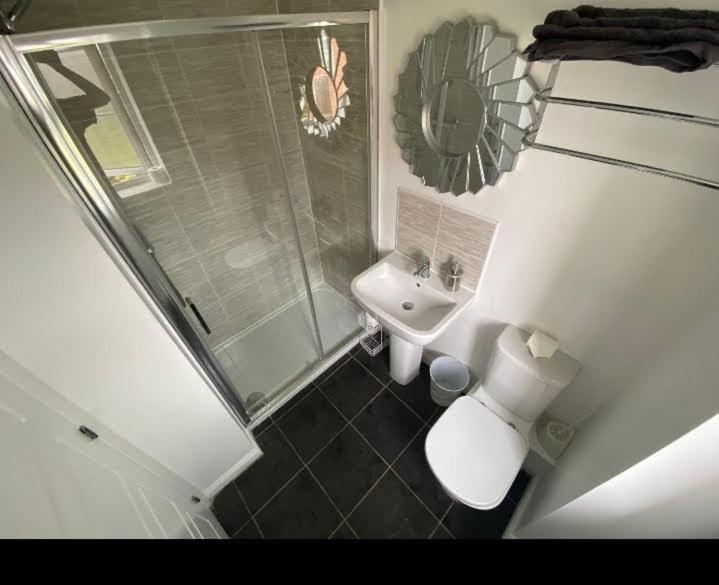Beautiful 4 Bedroom Treasure Home Hemel Hempstead Zewnętrze zdjęcie