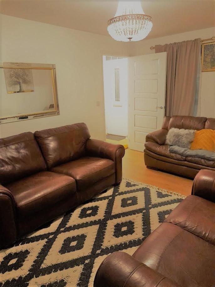 Beautiful 4 Bedroom Treasure Home Hemel Hempstead Zewnętrze zdjęcie