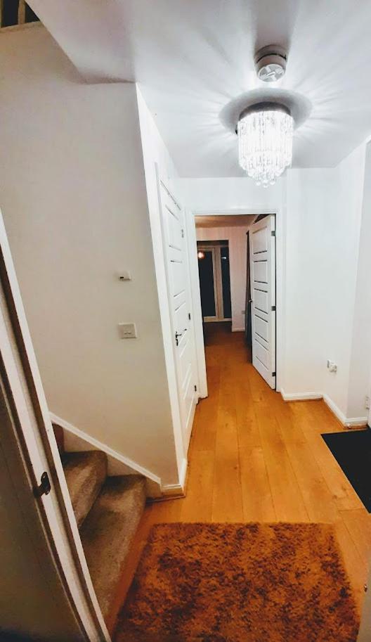 Beautiful 4 Bedroom Treasure Home Hemel Hempstead Zewnętrze zdjęcie